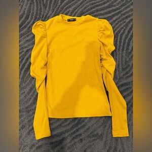 Yellow ribbed puffed long sleeve shirt